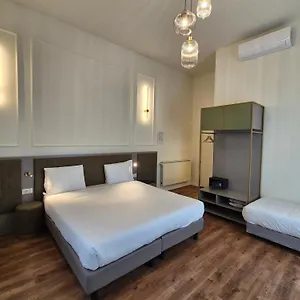 https://lilium.it-tuscanyhotel.com
