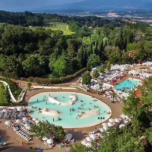 **** База отдыха Hu Norcenni Girasole Village Италия